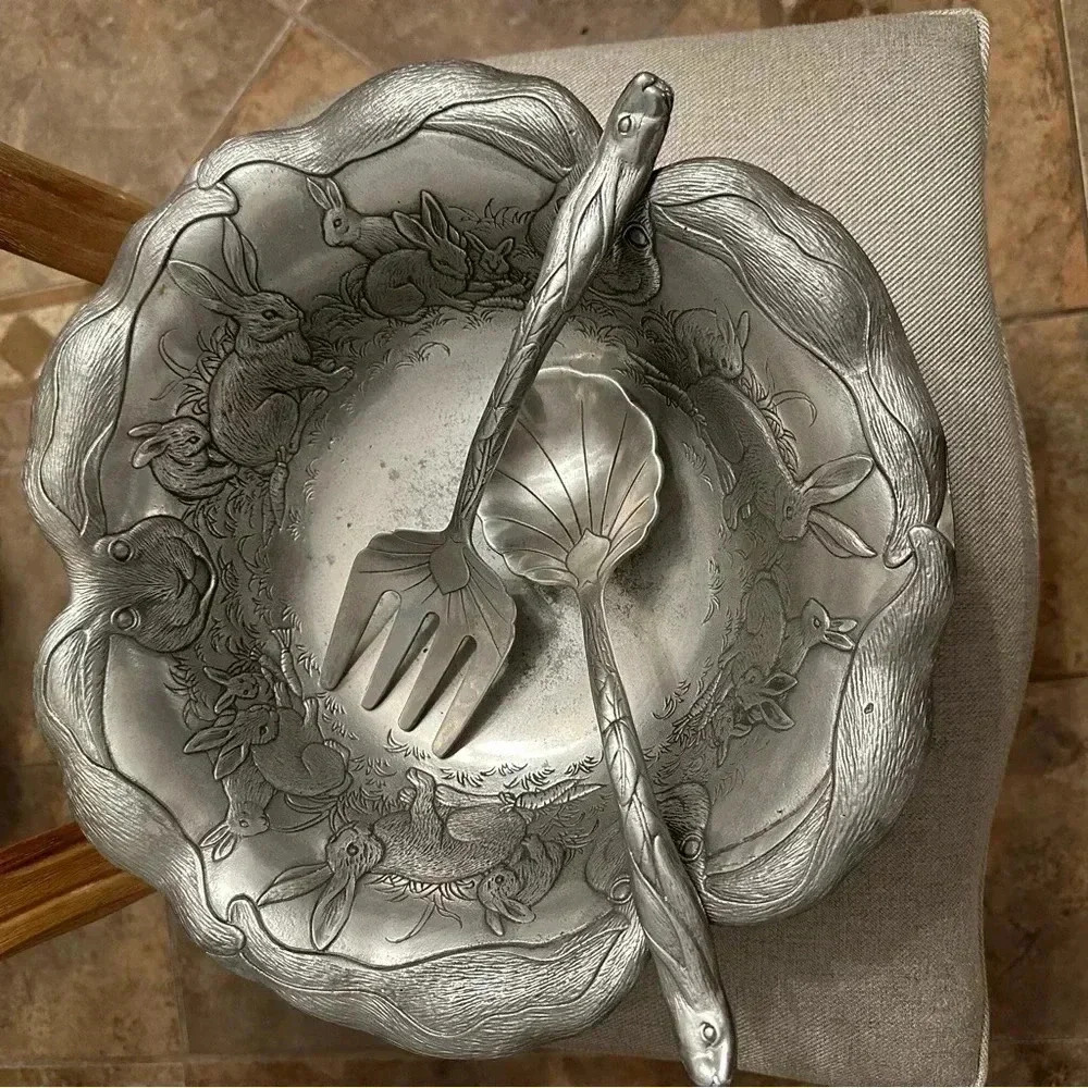Arthur Court Vintage 1989, 3 Pc Salad Set, Bunnies w/Carrots 3D Design